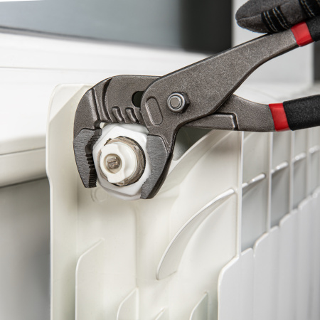 Клещи, 250 мм, переставные, обливные рукоятки Matrix