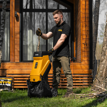 Измельчитель садовый электрический ECS-2500, 2500 Вт, 45 мм Denzel цена