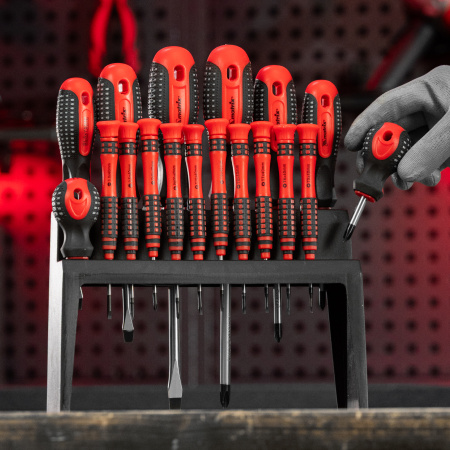 Набор отверток Fusion на подвесной полке 18 шт, CrV Matrix